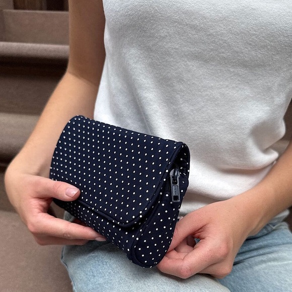 Brandy melville polka dots makeup bag - Picture 3 of 4